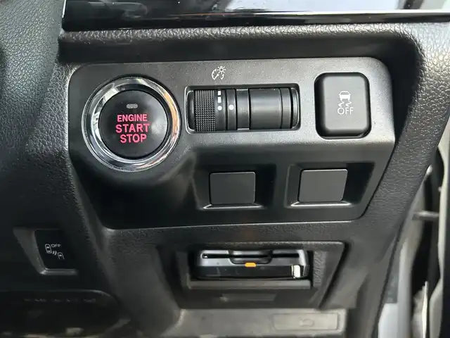 スバル レヴォーグ 1．6GT アイサイト プラウドED 群馬県 2015(平27)年 11.6万km クリスタルホワイトP (株)IDOMが運営する【じしゃロン伊勢崎店】の自社ローン専用車両になりますこちらは現金またはオートローンご利用時の価格です。自社ローンご希望の方は別途その旨お申付け下さい/アイサイト/純正メモリーナビゲーション/バックカメラ/CD/DVD/SD/BT/DTV/USB/パドルシフト/D席パワーシート/HIDヘッドライト/BSM/ETC/オートライト/アイドリングストップ/フォグライト/ドアバイザー/純正フロアマット