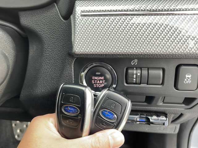 スバル レヴォーグ 1．6GT－S アイサイト 島根県 2014(平26)年 6.4万km スティールブルーグレーM アイサイト/4WD/ターボ/社外7インチSDナビゲーション(CN-R300D)/フルセグ SD CD DVD/レーダークルーズコントロール/バックカメラ/パドルシフト/D/N席パワーシート/LEDヘッドライト/AUTOライト/フォグライト/ETC/電子パーキング/アイドリングストップ/革巻きステアリング/ISOFIX/純正18インチアルミホイール