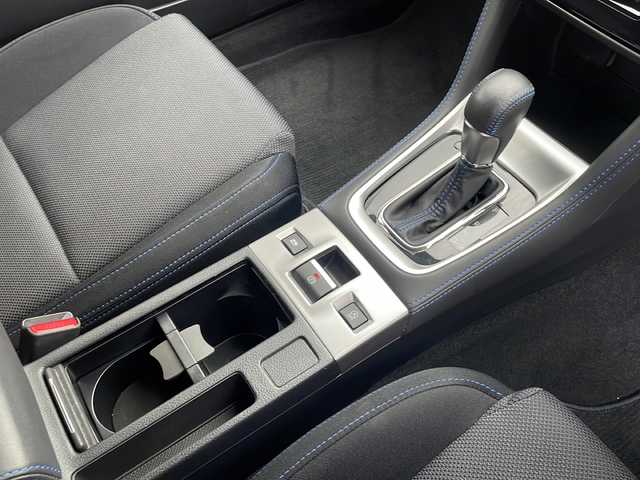 スバル レヴォーグ 1．6GT－S アイサイト 島根県 2014(平26)年 6.4万km スティールブルーグレーM アイサイト/4WD/ターボ/社外7インチSDナビゲーション(CN-R300D)/フルセグ SD CD DVD/レーダークルーズコントロール/バックカメラ/パドルシフト/D/N席パワーシート/LEDヘッドライト/AUTOライト/フォグライト/ETC/電子パーキング/アイドリングストップ/革巻きステアリング/ISOFIX/純正18インチアルミホイール