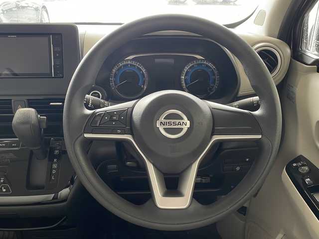 日産 デイズ X 岩手県 2020(令2)年 4.2万km アッシュブラウンM 社外メモリーナビ/AM/FM/CD/DVD/Bluetooth/フルセグTV/バックカメラ/ETC/衝突被害軽減ブレーキ/レーンキープアシスト/横滑り防止装置/シートヒーター/オートライト/LEDヘッドライト/スマートキー/プッシュスタート/電動格納ミラー/社外14インチAW/純正ドアバイザー