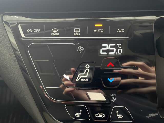 日産 デイズ X 岩手県 2020(令2)年 4.2万km アッシュブラウンM 社外メモリーナビ/AM/FM/CD/DVD/Bluetooth/フルセグTV/バックカメラ/ETC/衝突被害軽減ブレーキ/レーンキープアシスト/横滑り防止装置/シートヒーター/オートライト/LEDヘッドライト/スマートキー/プッシュスタート/電動格納ミラー/社外14インチAW/純正ドアバイザー