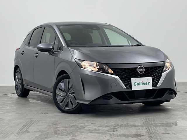 日産 ノート X 三重県 2022(令4)年 6.2万km ダークメタルグレー 純正9型ナビ/・AppleCarPlay・AndroidAuto・HDMI・USB/フルセグTV/プロパイロット/インテリジェントルームミラー/エマージェンシーブレーキ/インテリジェントアランウンドビューモニター/車線逸脱警報機能/車線逸脱脳死支援システム/踏み間違い防止アシスト/ブラインドスポットモニター/オートハイビーム/置くだけ充電/ステアリングスイッチ/スペアキー/ビルトインETC2.0/ハロゲンライト/取扱説明書