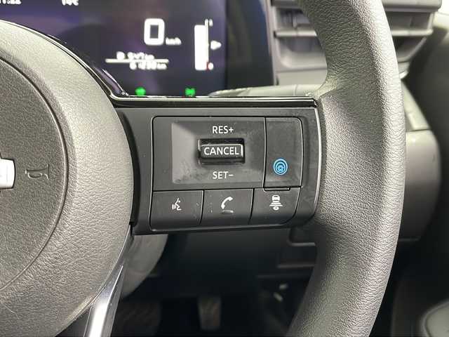 日産 ノート X 三重県 2022(令4)年 6.2万km ダークメタルグレー 純正9型ナビ/・AppleCarPlay・AndroidAuto・HDMI・USB/フルセグTV/プロパイロット/インテリジェントルームミラー/エマージェンシーブレーキ/インテリジェントアランウンドビューモニター/車線逸脱警報機能/車線逸脱脳死支援システム/踏み間違い防止アシスト/ブラインドスポットモニター/オートハイビーム/置くだけ充電/ステアリングスイッチ/スペアキー/ビルトインETC2.0/ハロゲンライト/取扱説明書