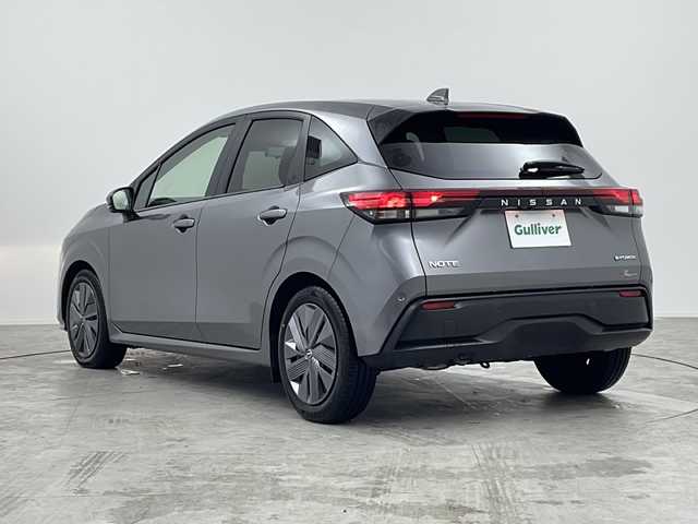 日産 ノート X 三重県 2022(令4)年 6.2万km ダークメタルグレー 純正9型ナビ/・AppleCarPlay・AndroidAuto・HDMI・USB/フルセグTV/プロパイロット/インテリジェントルームミラー/エマージェンシーブレーキ/インテリジェントアランウンドビューモニター/車線逸脱警報機能/車線逸脱脳死支援システム/踏み間違い防止アシスト/ブラインドスポットモニター/オートハイビーム/置くだけ充電/ステアリングスイッチ/スペアキー/ビルトインETC2.0/ハロゲンライト/取扱説明書