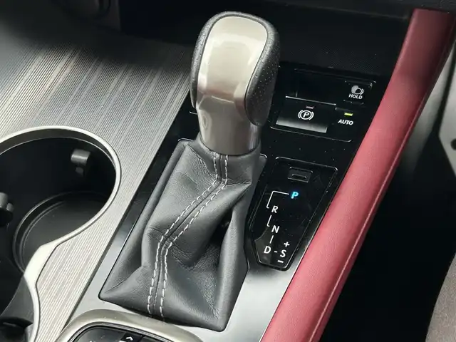 レクサス ＲＸ 450h Fスポーツ 東京都 2015(平27)年 4.3万km ホワイトノーヴァガラスフレーク Lexus Safety System/・プリクラッシュセーフティ/・レーントレーシングアシスト/・オートマチックハイビーム /・レーダークルーズコントロール/・ヘッドアップディスプレイ/パドルシフト/純正ナビ/フルセグTV/バックカメラ/ETC2.0/前後ドライブレコーダー/100V電源/ルーフレール/レザーシート/パワーシート/シートヒーター/ベンチレーション/ステアリングヒーター/後席ロールサンシェード/パワーバックドア/LEDヘッドライト/ドアバイザー/20インチ純正アルミホイール