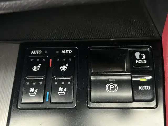 レクサス ＲＸ 450h Fスポーツ 東京都 2015(平27)年 4.3万km ホワイトノーヴァガラスフレーク Lexus Safety System/・プリクラッシュセーフティ/・レーントレーシングアシスト/・オートマチックハイビーム /・レーダークルーズコントロール/・ヘッドアップディスプレイ/パドルシフト/純正ナビ/フルセグTV/バックカメラ/ETC2.0/前後ドライブレコーダー/100V電源/ルーフレール/レザーシート/パワーシート/シートヒーター/ベンチレーション/ステアリングヒーター/後席ロールサンシェード/パワーバックドア/LEDヘッドライト/ドアバイザー/20インチ純正アルミホイール