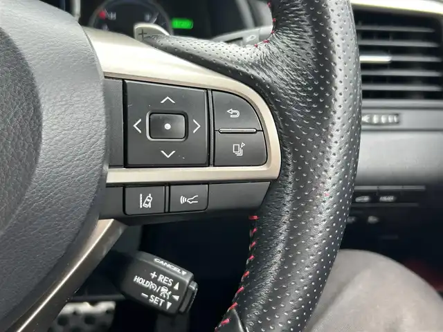 レクサス ＲＸ 450h Fスポーツ 東京都 2015(平27)年 4.3万km ホワイトノーヴァガラスフレーク Lexus Safety System/・プリクラッシュセーフティ/・レーントレーシングアシスト/・オートマチックハイビーム /・レーダークルーズコントロール/・ヘッドアップディスプレイ/パドルシフト/純正ナビ/フルセグTV/バックカメラ/ETC2.0/前後ドライブレコーダー/100V電源/ルーフレール/レザーシート/パワーシート/シートヒーター/ベンチレーション/ステアリングヒーター/後席ロールサンシェード/パワーバックドア/LEDヘッドライト/ドアバイザー/20インチ純正アルミホイール