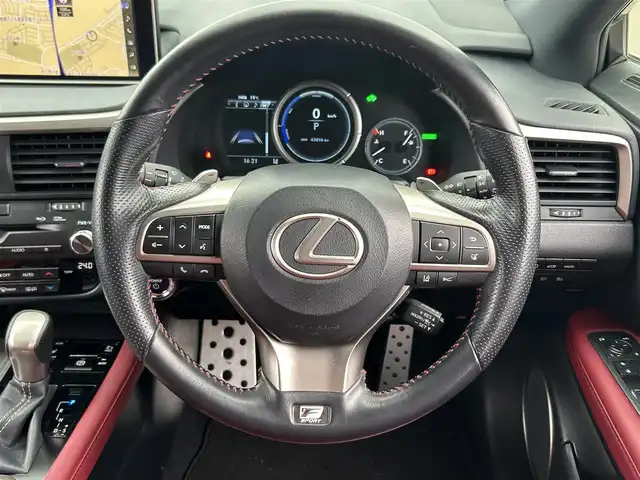 レクサス ＲＸ 450h Fスポーツ 東京都 2015(平27)年 4.3万km ホワイトノーヴァガラスフレーク Lexus Safety System/・プリクラッシュセーフティ/・レーントレーシングアシスト/・オートマチックハイビーム /・レーダークルーズコントロール/・ヘッドアップディスプレイ/パドルシフト/純正ナビ/フルセグTV/バックカメラ/ETC2.0/前後ドライブレコーダー/100V電源/ルーフレール/レザーシート/パワーシート/シートヒーター/ベンチレーション/ステアリングヒーター/後席ロールサンシェード/パワーバックドア/LEDヘッドライト/ドアバイザー/20インチ純正アルミホイール