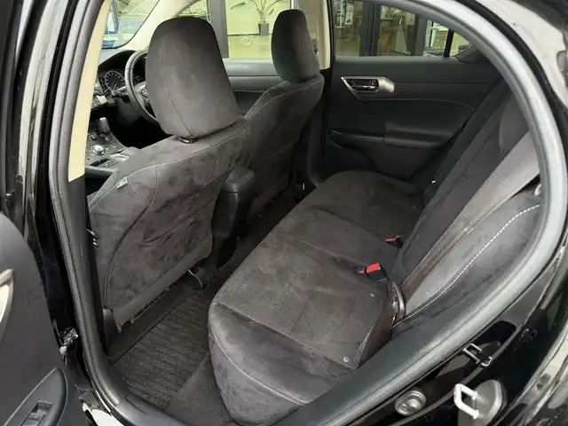 レクサス ＣＴ 200h バージョンC 栃木県 2014(平26)年 8.3万km ブラック 電動ムーンルーフ/純正SDナビ/Bluetoothオーディオ/DVD再生機能/フルセグTV走行中視聴可能/ステアリングリモコン/バックカメラ/前席パワーシート/前席シートヒーター/クリアランスソナー /クルーズコントロール/ビルトインETC/パドルシフト/LEDヘッドライト&フォグランプ/オプション純正17インチAW/前後ドライブレコーダー/スマートキー×2/カードキー×1