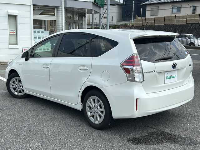 トヨタ プリウス α S 愛知県 2015(平27)年 8.3万km ホワイトパールクリスタルシャイン /禁煙車//ワンオーナー//社外ナビ・フルセグTV//ETC//バックカメラ//電動格納ウィンカーミラー//TRC//ECO.PWR.EVモード//オートライト//フォグランプ//プッシュスタート//純正フロアマット//新車保証書//取扱説明書//スペアキー
