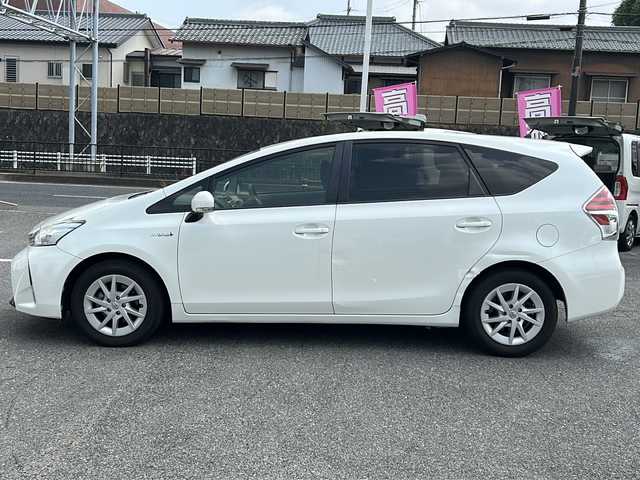 トヨタ プリウス α S 愛知県 2015(平27)年 8.3万km ホワイトパールクリスタルシャイン /禁煙車//ワンオーナー//社外ナビ・フルセグTV//ETC//バックカメラ//電動格納ウィンカーミラー//TRC//ECO.PWR.EVモード//オートライト//フォグランプ//プッシュスタート//純正フロアマット//新車保証書//取扱説明書//スペアキー