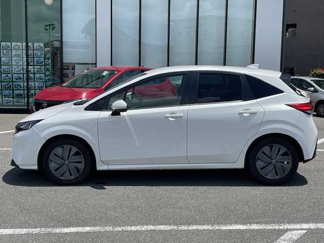 日産 ノート X 長崎県 2023(令5)年 6.7万km ピュアホワイトパール 純正メモリーナビ/BT/USB/HDMI/フルセグTV/アラウンドビューモニター/エマージェンシーブレーキ/プロパイロット/デジタルインナーミラー/ステアリングスイッチ/ハンドル支援/オートマチックハイビーム/コーナーセンサー前後/ビルトインETC2.0/スマートキー×2