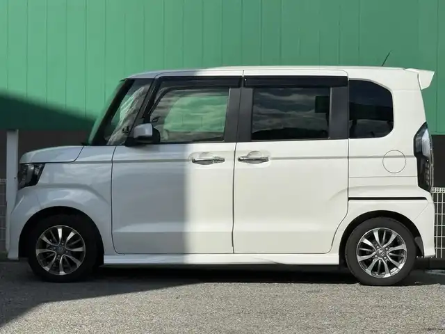 ホンダ Ｎ ＢＯＸ カスタム EX 千葉県 2021(令3)年 2.2万km プラチナホワイトパール SDナビゲーション/Bluetooth機能/バックカメラ/フルセグ/前後ドラレコ/ETC/純正14インチAW/パーキングセンサー/スマートキー/シーケンシャルウィンカー/ウィンカーミラー/LEDヘッドライト