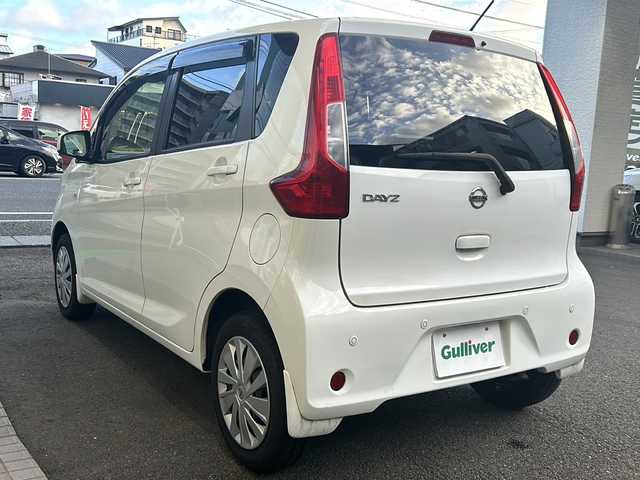 日産 デイズ J 高知県 2019(平31)年 7.3万km ホワイト 純正フルセグナビ　/（ＭＪ１１８Ｄ－Ｗ）/【Ｂｌｕｅｔｏｏｔｈ　ＣＤ　ＴＶ　】/衝突被害軽減システム/純正フロアマット/ドライブレコーダー　/保証書　/取扱説明書