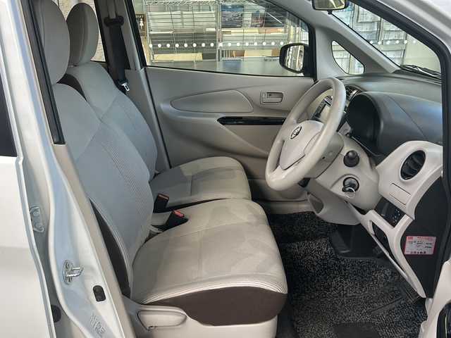 日産 デイズ J 高知県 2019(平31)年 7.3万km ホワイト 純正フルセグナビ　/（ＭＪ１１８Ｄ－Ｗ）/【Ｂｌｕｅｔｏｏｔｈ　ＣＤ　ＴＶ　】/衝突被害軽減システム/純正フロアマット/ドライブレコーダー　/保証書　/取扱説明書