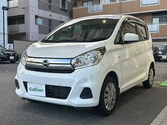 日産 デイズ J 高知県 2019(平31)年 7.3万km ホワイト 純正フルセグナビ　/（ＭＪ１１８Ｄ－Ｗ）/【Ｂｌｕｅｔｏｏｔｈ　ＣＤ　ＴＶ　】/衝突被害軽減システム/純正フロアマット/ドライブレコーダー　/保証書　/取扱説明書