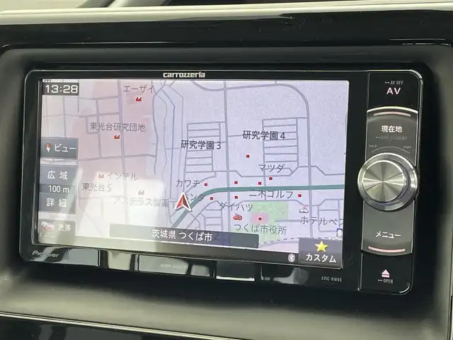トヨタ ヴォクシー ZS 煌 茨城県 2016(平28)年 8.6万km アイスチタニウムマイカメタリック 純正ナビ/バックカメラ/フルセグ/衝突被害軽減ブレーキ/車線逸脱抑制装置/オートマチックハイビーム/両側電動スライドドア/ETC/純正16インチAW/LEDヘッドライト/スマートキー