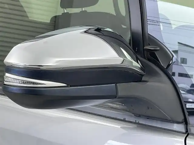 トヨタ ヴォクシー ZS 煌 茨城県 2016(平28)年 8.6万km アイスチタニウムマイカメタリック 純正ナビ/バックカメラ/フルセグ/衝突被害軽減ブレーキ/車線逸脱抑制装置/オートマチックハイビーム/両側電動スライドドア/ETC/純正16インチAW/LEDヘッドライト/スマートキー