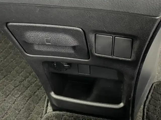 トヨタ ヴォクシー ZS 煌 茨城県 2016(平28)年 8.6万km アイスチタニウムマイカメタリック 純正ナビ/バックカメラ/フルセグ/衝突被害軽減ブレーキ/車線逸脱抑制装置/オートマチックハイビーム/両側電動スライドドア/ETC/純正16インチAW/LEDヘッドライト/スマートキー