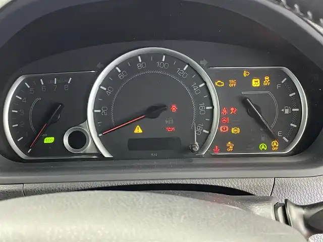トヨタ ヴォクシー ZS 煌 茨城県 2016(平28)年 8.6万km アイスチタニウムマイカメタリック 純正ナビ/バックカメラ/フルセグ/衝突被害軽減ブレーキ/車線逸脱抑制装置/オートマチックハイビーム/両側電動スライドドア/ETC/純正16インチAW/LEDヘッドライト/スマートキー