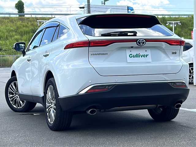 トヨタ ハリアー ハイブリッド Z レザーパッケージ 青森県 2023(令5)年 1.3万km プラチナホワイトパールマイカ ・4WD/・純正ディスプレイオーディオナビ/・プレミアムJBLサウンド/・フルセグ/Bluetooth/・全方位モニター/・デジタルインナーミラー/・ガラスルーフ/・本革シート(黒)/・シートヒーター/・エアシート/・衝突軽減ブレーキ/・ブラインドスポットモニター/・レーンキープアシスト/・レーダークルーズコントロール/・前後コーナーセンサー/・パワーバックドア/・置くだけ充電/・ステリングヒーター/・純正LEDヘッドライト/・オートマチックハイビーム/・ETC/・スマートキー/・プッシュスタート/・純正19インチAW/・スペアキー/・保証書・取説あり