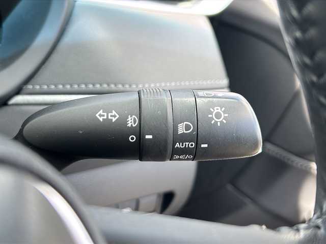 トヨタ ハリアー ハイブリッド Z レザーパッケージ 青森県 2023(令5)年 1.3万km プラチナホワイトパールマイカ ・4WD/・純正ディスプレイオーディオナビ/・プレミアムJBLサウンド/・フルセグ/Bluetooth/・全方位モニター/・デジタルインナーミラー/・ガラスルーフ/・本革シート(黒)/・シートヒーター/・エアシート/・衝突軽減ブレーキ/・ブラインドスポットモニター/・レーンキープアシスト/・レーダークルーズコントロール/・前後コーナーセンサー/・パワーバックドア/・置くだけ充電/・ステリングヒーター/・純正LEDヘッドライト/・オートマチックハイビーム/・ETC/・スマートキー/・プッシュスタート/・純正19インチAW/・スペアキー/・保証書・取説あり