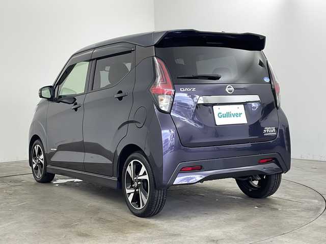 日産 デイズ ハイウェイスターG ターボ 兵庫県 2019(令1)年 1.9万km プレミアムパープルP ・純正ナビ/CD/DVD/BT/TV/AUX/・アラウンドビューモニター/・ETC/・ターボ/・前後ドライブレコーダー/・エマージェンシーブレーキ/・横滑り防止装置/・クリアランスソナー/・ＬＥＤヘッドライト/・オートライト/・フォグランプ/・アイドリングストップ/・ステアリングスイッチ/・純正15インチアルミホイール/・プッシュスタート/・インテリジェントキー/・スペアキー/・サイドエアバッグ/・取扱説明書/・保証書