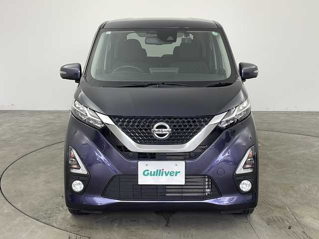 日産 デイズ ハイウェイスターG ターボ 兵庫県 2019(令1)年 1.9万km プレミアムパープルP ・純正ナビ/CD/DVD/BT/TV/AUX/・アラウンドビューモニター/・ETC/・ターボ/・前後ドライブレコーダー/・エマージェンシーブレーキ/・横滑り防止装置/・クリアランスソナー/・ＬＥＤヘッドライト/・オートライト/・フォグランプ/・アイドリングストップ/・ステアリングスイッチ/・純正15インチアルミホイール/・プッシュスタート/・インテリジェントキー/・スペアキー/・サイドエアバッグ/・取扱説明書/・保証書