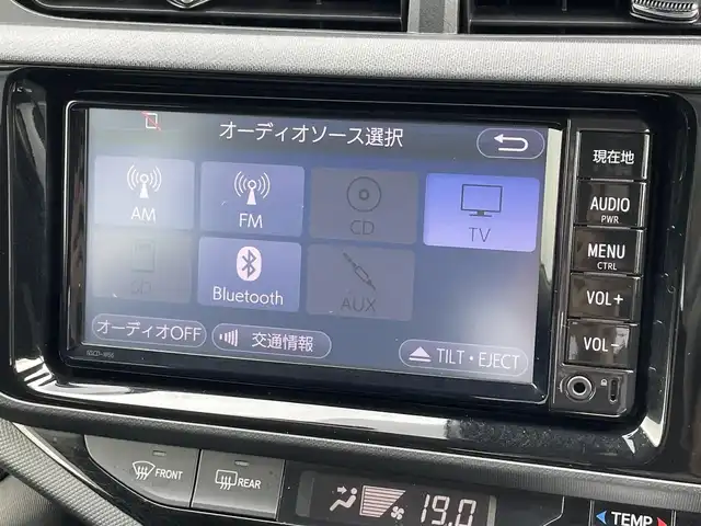 トヨタ アクア X－URBAN ソリッド 宮崎県 2016(平28)年 3万km スーパーレッドⅤ トヨタセーフティセンス/ディーラー純正ナビ/Bluetooth/バックカメラ/衝突軽減システム/オートマチックハイビーム/ルーフレール/純正アルミホイール/ETC/前後ドライブレコーダー