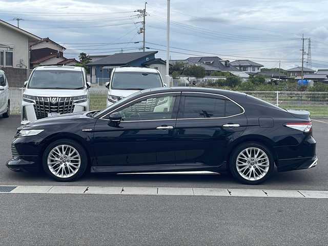 トヨタ カムリ G レザーパッケージ 香川県 2017(平29)年 7.3万km アティチュードブラックマイカ 純正メーカーOPナビ（高精細8型ワイドタッチディスプレイ）/フルセグテレビ/DVD/BD再生機能/サンルーフ/前後ドライブレコーダー/パワーシート/シートヒーター/モデリスタエアロ（フロント，サイド，リア）/前後コーナーセンサー/ブラインドスポットモニター/ヘッドアップディスプレイ/ETC