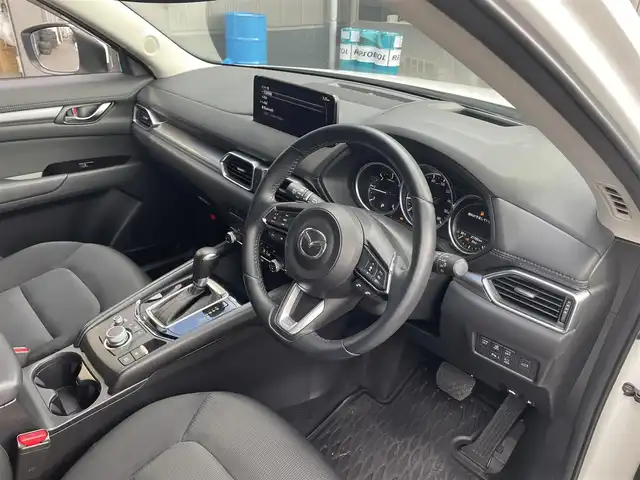 マツダ ＣＸ－５ XD プロアクティブ 滋賀県 2021(令3)年 2.2万km スノーフレイクホワイトパールマイカ 純正10.25インチナビ/【Bluetooth/USB/フルセグTV】/全方位カメラ/クリアランスソナー/追従クルーズコントロール/ブラインドスポットモニタリング/衝突軽減ブレーキ/LEDヘッドライト/オートマチックハイビーム/D席パワーシート/D/N席シートヒーター/ステアリングヒーター/ETC/前後ドライブレコーダー/パワーバックドア/電動パーキングブレーキ/オートブレーキホールド/プッシュスタート/スマートキー/ステアリングリモコン/純正フロアマット