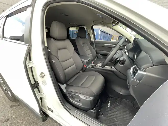 マツダ ＣＸ－５ XD プロアクティブ 滋賀県 2021(令3)年 2.2万km スノーフレイクホワイトパールマイカ 純正10.25インチナビ/【Bluetooth/USB/フルセグTV】/全方位カメラ/クリアランスソナー/追従クルーズコントロール/ブラインドスポットモニタリング/衝突軽減ブレーキ/LEDヘッドライト/オートマチックハイビーム/D席パワーシート/D/N席シートヒーター/ステアリングヒーター/ETC/前後ドライブレコーダー/パワーバックドア/電動パーキングブレーキ/オートブレーキホールド/プッシュスタート/スマートキー/ステアリングリモコン/純正フロアマット