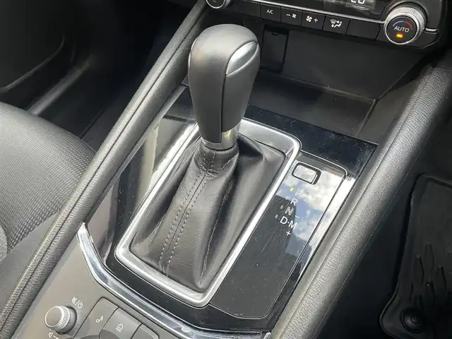 マツダ ＣＸ－５ XD プロアクティブ 滋賀県 2021(令3)年 2.2万km スノーフレイクホワイトパールマイカ 純正10.25インチナビ/【Bluetooth/USB/フルセグTV】/全方位カメラ/クリアランスソナー/追従クルーズコントロール/ブラインドスポットモニタリング/衝突軽減ブレーキ/LEDヘッドライト/オートマチックハイビーム/D席パワーシート/D/N席シートヒーター/ステアリングヒーター/ETC/前後ドライブレコーダー/パワーバックドア/電動パーキングブレーキ/オートブレーキホールド/プッシュスタート/スマートキー/ステアリングリモコン/純正フロアマット