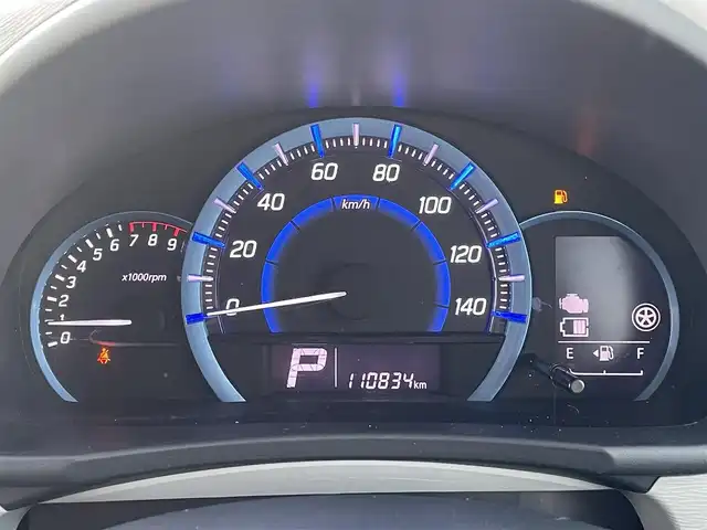 スズキ ワゴンＲ FZ 徳島県 2014(平26)年 11.1万km クリスタルホワイトP (株)IDOMが運営する【じしゃロン徳島店】の自社ローン専用車両になりますこちらは現金またはオートローンご利用時の価格です。/自社ローンご希望の方は別途その旨お申付け下さい”										/										/									スズキセーフティサポート　/社外ナビゲーション　/（フルセグ/CD/DVD/SD/BT)/運転席シートヒーター　/ヘッドライトレベリング/プッシュスタート　/スマートキー　/スペアキー　/１４インチアルミホイール　/革巻きステアリング/ステアリングリモコン/トラクションコントロール　/アイドリングストップ　/電動格納ミラー/Wエアバック/純正フロアマット　/サイドバイザー