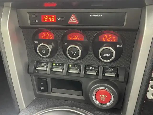 トヨタ ８６ GT 茨城県 2012(平24)年 17.3万km ダークグレーメタリック 社外ナビ/フルセグ視聴可/DVD再生可/バックカメラ/Bluetooth接続/ETC/TRDエアロ（フロント、サイド、リア）/純正AW/純正フロアマット