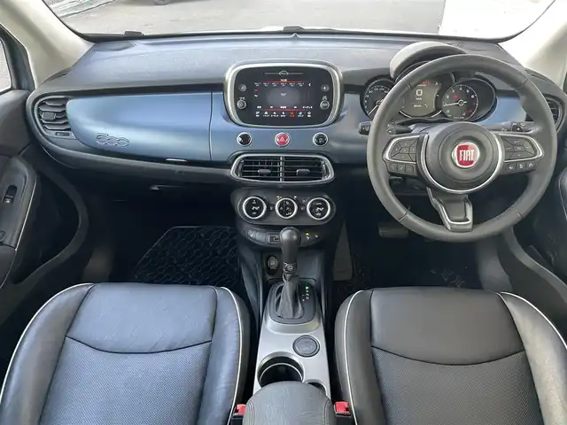 フィアット ５００Ｘ インディゴ 山梨県 2020(令2)年 3万km 青 150台限定車 /1オナ/ACC /純正ディスプレイオーディオ/AppleCarPlay/androidauto/Ｂカメラ　/ＬＥＤヘッド　/オートハイビーム　/ＢＳＡ　/黒革　/前席パワーシート　/前席シートヒーター　/空気圧センサー　/前後ドラレコ　/純正１８インチＡＷ