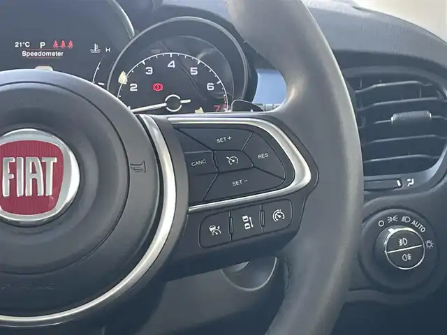 フィアット ５００Ｘ インディゴ 山梨県 2020(令2)年 3万km 青 150台限定車 /1オナ/ACC /純正ディスプレイオーディオ/AppleCarPlay/androidauto/Ｂカメラ　/ＬＥＤヘッド　/オートハイビーム　/ＢＳＡ　/黒革　/前席パワーシート　/前席シートヒーター　/空気圧センサー　/前後ドラレコ　/純正１８インチＡＷ