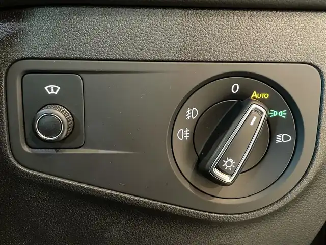 フォルクスワーゲン ティグアン TDI 4モーション ハイライン 道央・札幌 2018(平30)年 3.7万km タングステンシルバーメタリック レザーシートパッケージ/　・レザーシート/　・運転席メモリー付パワーシート/　・運転席パワーランバーサポート/オールインセーフティ/ヘッドアップディスプレイ/シートヒーター/DiscoverProナビ/フルセグTV/CD/DVD/SD/USB/Bluetooth/360°カメラ/パークアシスト/PDC/ACC/レーンアシスト/サイドアシストプラス/トラフィックアシスト/ダイナミックコーナリングライト/ダイナミックライトアシスト/パワーテールゲート