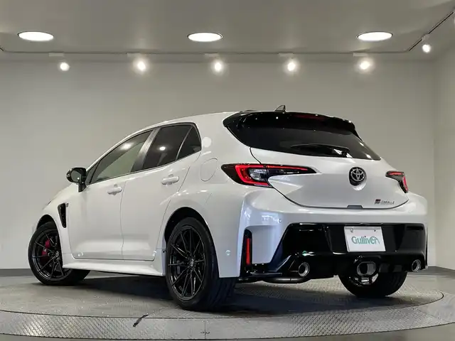 トヨタ ＧＲカローラ RZ 愛知県 2024(令6)年 0.1千km プラチナホワイトパールマイカ 純正１０．５インチディスプレイ/ＪＢＬプレミアムサウンド/衝突軽減ブレーキ/レーダークルーズコントロール/ブラインドスポットモニター/クリアランスソナー/先行車発進告知/ヘッドアップディスプレイ/ハンドルヒーター/シートヒーター/ハーフレザーシート/バックカメラ/ビルトインＥＴＣ２．０/アクセサリーソケット/USB入力端子/ISOFIX/純正フロアマット/純正18インチアルミホイール