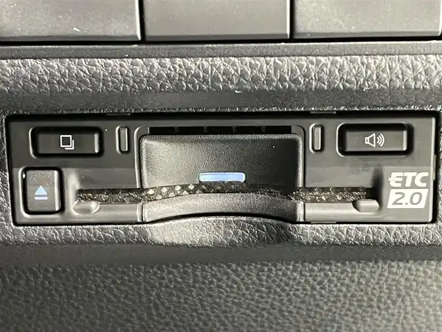 トヨタ ＧＲカローラ RZ 愛知県 2024(令6)年 0.1千km プラチナホワイトパールマイカ 純正１０．５インチディスプレイ/ＪＢＬプレミアムサウンド/衝突軽減ブレーキ/レーダークルーズコントロール/ブラインドスポットモニター/クリアランスソナー/先行車発進告知/ヘッドアップディスプレイ/ハンドルヒーター/シートヒーター/ハーフレザーシート/バックカメラ/ビルトインＥＴＣ２．０/アクセサリーソケット/USB入力端子/ISOFIX/純正フロアマット/純正18インチアルミホイール