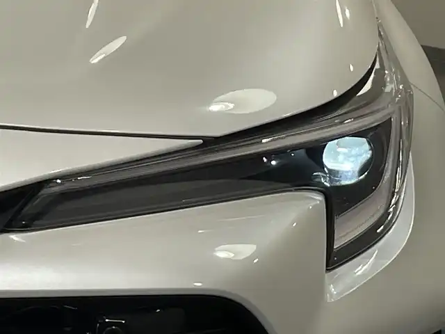 トヨタ ＧＲカローラ RZ 愛知県 2024(令6)年 0.1千km プラチナホワイトパールマイカ 純正１０．５インチディスプレイ/ＪＢＬプレミアムサウンド/衝突軽減ブレーキ/レーダークルーズコントロール/ブラインドスポットモニター/クリアランスソナー/先行車発進告知/ヘッドアップディスプレイ/ハンドルヒーター/シートヒーター/ハーフレザーシート/バックカメラ/ビルトインＥＴＣ２．０/アクセサリーソケット/USB入力端子/ISOFIX/純正フロアマット/純正18インチアルミホイール