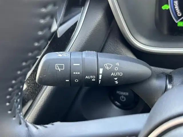 トヨタ カローラ クロス ハイブリッド Z 島根県 2024(令6)年 1.7万km ダークブルーマイカM 登録時走行距離16439km/ワンオーナー/トヨタコネクテッドナビ/Bluetooth/フルセグTV(テレビキャンセラー付)/ビルトインETC2.0/電動パーキング/ブレーキホールド/スマートキー(スペアキー×1)/運転席パワーシート/純正18インチAW/純正フロアマット/前後コーナーセンサー/LEDヘッドライト/フォグランプ/オートライト/オートハイビーム/ウィンカーミラー/衝突被害軽減ブレーキ/レーダークルーズコントロール/レーンキープアシスト/横滑り防止装置/ダブル/カーテンエアバッグ/スタッドレスタイヤ付/禁煙車/取扱説明書/保証書