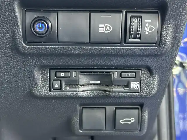 トヨタ カローラ クロス ハイブリッド Z 島根県 2024(令6)年 1.7万km ダークブルーマイカM 登録時走行距離16439km/ワンオーナー/トヨタコネクテッドナビ/Bluetooth/フルセグTV(テレビキャンセラー付)/ビルトインETC2.0/電動パーキング/ブレーキホールド/スマートキー(スペアキー×1)/運転席パワーシート/純正18インチAW/純正フロアマット/前後コーナーセンサー/LEDヘッドライト/フォグランプ/オートライト/オートハイビーム/ウィンカーミラー/衝突被害軽減ブレーキ/レーダークルーズコントロール/レーンキープアシスト/横滑り防止装置/ダブル/カーテンエアバッグ/スタッドレスタイヤ付/禁煙車/取扱説明書/保証書