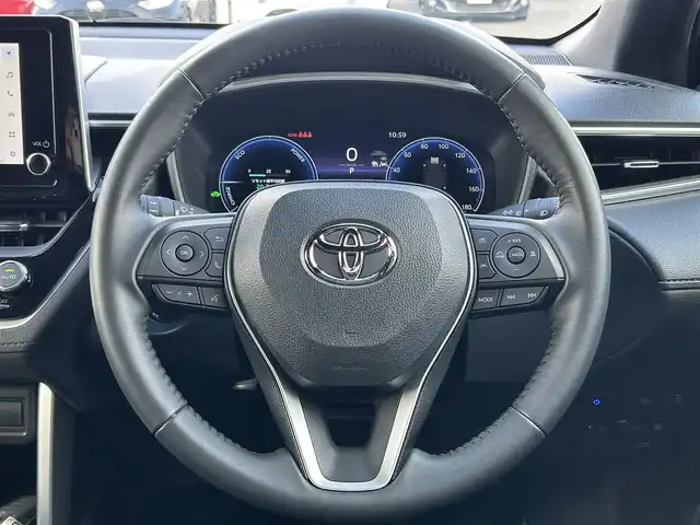 トヨタ カローラ クロス ハイブリッド Z 島根県 2024(令6)年 1.7万km ダークブルーマイカM 登録時走行距離16439km/ワンオーナー/トヨタコネクテッドナビ/Bluetooth/フルセグTV(テレビキャンセラー付)/ビルトインETC2.0/電動パーキング/ブレーキホールド/スマートキー(スペアキー×1)/運転席パワーシート/純正18インチAW/純正フロアマット/前後コーナーセンサー/LEDヘッドライト/フォグランプ/オートライト/オートハイビーム/ウィンカーミラー/衝突被害軽減ブレーキ/レーダークルーズコントロール/レーンキープアシスト/横滑り防止装置/ダブル/カーテンエアバッグ/スタッドレスタイヤ付/禁煙車/取扱説明書/保証書