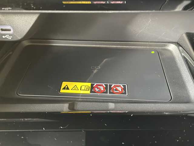 トヨタ アルファードハイブリット Z 山形県 2024(令6)年 0.3万km ゴールド ・ワンオーナー/・左右独立ムーンルーフ/・フリップダウンモニター/・寒冷地仕様/・純正ディスプレイオーディオ/フルセグ/Bluetooth//　AppleCarPlay/AndroidAuto/・全方位モニター/・純正前後ドラレコ/・ビルトインETC2.0/・プリクラッシュセーフティ/・レーンディパーチャーアラート/・レーダークルーズコントロール/・アダプティブハイビームシステム/・ロードサインアシスト/・先行車発進告知/・プロアクティブドライビングアシスト/・トヨタチームメイト/・ヘッドアップディスプレイ/・デジタルインナーミラー/・前席セカンドパワーシート、シートヒーター、ベンチレーション/・D席シートメモリー、パワーイージーアクセス/・ステアリングヒーター/・ユニバーサルステップ/・パワーバックドア/・パドルシフト/・置くだけ充電/・100V充電/・HDMI端子/・純正AW/・純正マット/・スペアキー1本/・保証書/・取扱説明書/・色番号：４Y7 プレシャスレオブロンド