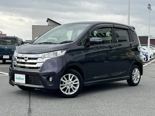 日産 デイズ HWS X Vセレ +SeftyⅡ 奈良県 2015(平27)年 1.7万km プレミアムパープルP 純正ナビ　[MC314D-W]/フルセグＴＶ　/衝突被害軽減システム /LEDヘッドライト /スマートキー /プッシュスタート　/ＥＴＣ /電動格納ミラー /フォグライト /純正14インチAW /アイドリングストップ /革巻きステアリング