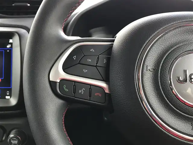 クライスラー・ジープ レネゲード トレイルホーク 4xe 鳥取県 2021(令3)年 5.1万km 黒 ４・W・D・ターボ車/純正ナビ/フルセグ/BT/USB/AUX/バックカメラ/衝突軽減システム/レーンキープアシスト/コーナーセンサー/ヒルスタートアシスト/クルーズコントロール/ETC2.0/LEDヘットライト/純正17インチアルミホイール/ルーフレール/プッシュエンジンスタート/スマートキー/フロアマット