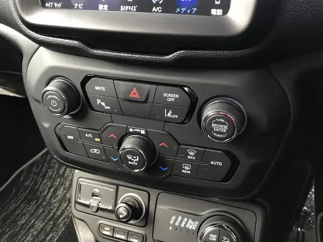 クライスラー・ジープ レネゲード トレイルホーク 4xe 鳥取県 2021(令3)年 5.1万km 黒 ４・W・D・ターボ車/純正ナビ/フルセグ/BT/USB/AUX/バックカメラ/衝突軽減システム/レーンキープアシスト/コーナーセンサー/ヒルスタートアシスト/クルーズコントロール/ETC2.0/LEDヘットライト/純正17インチアルミホイール/ルーフレール/プッシュエンジンスタート/スマートキー/フロアマット