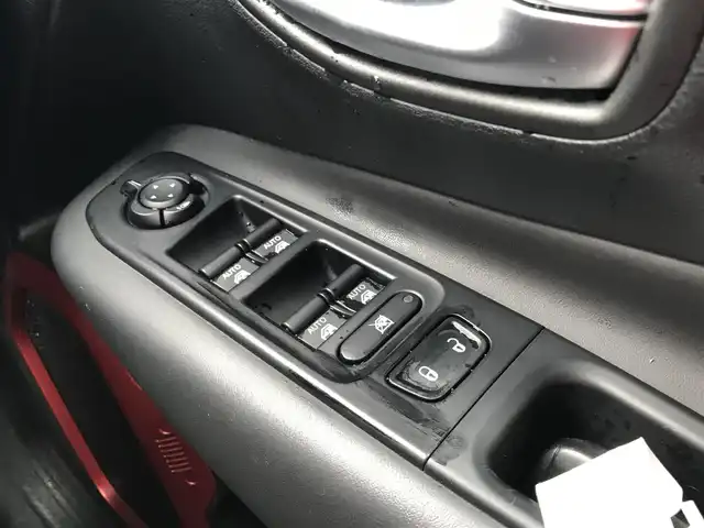 クライスラー・ジープ レネゲード トレイルホーク 4xe 鳥取県 2021(令3)年 5.1万km 黒 ４・W・D・ターボ車/純正ナビ/フルセグ/BT/USB/AUX/バックカメラ/衝突軽減システム/レーンキープアシスト/コーナーセンサー/ヒルスタートアシスト/クルーズコントロール/ETC2.0/LEDヘットライト/純正17インチアルミホイール/ルーフレール/プッシュエンジンスタート/スマートキー/フロアマット