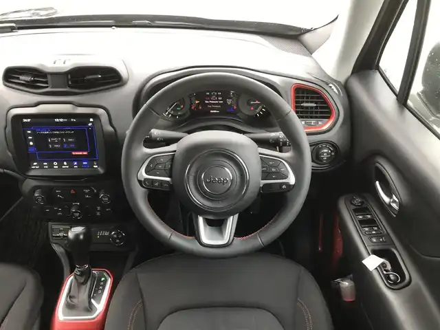 クライスラー・ジープ レネゲード トレイルホーク 4xe 鳥取県 2021(令3)年 5.1万km 黒 ４・W・D・ターボ車/純正ナビ/フルセグ/BT/USB/AUX/バックカメラ/衝突軽減システム/レーンキープアシスト/コーナーセンサー/ヒルスタートアシスト/クルーズコントロール/ETC2.0/LEDヘットライト/純正17インチアルミホイール/ルーフレール/プッシュエンジンスタート/スマートキー/フロアマット